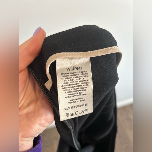 Aritzia Wilfred Kick Flare Pants - Picture 2 of 6